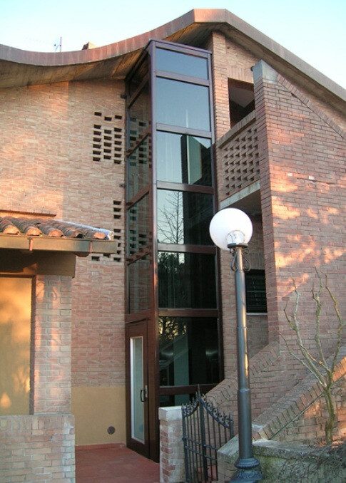 Thyssenkrupp Residential Outdoor Vertical lift